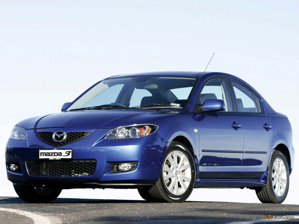Mazda 3 BK – второе поколение популярного японского автомобиля, выпускавшееся с 2003 по 2009 год.