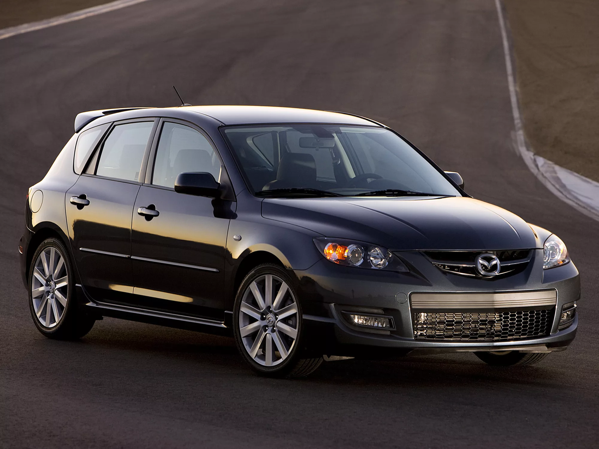 Mazda 3 BK – второе поколение популярного японского автомобиля, выпускавшееся с 2003 по 2009 год.-2