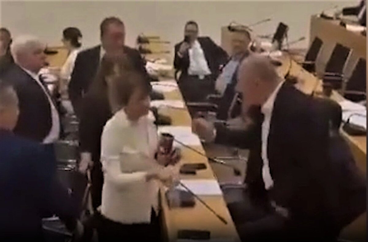    Кадр из видео