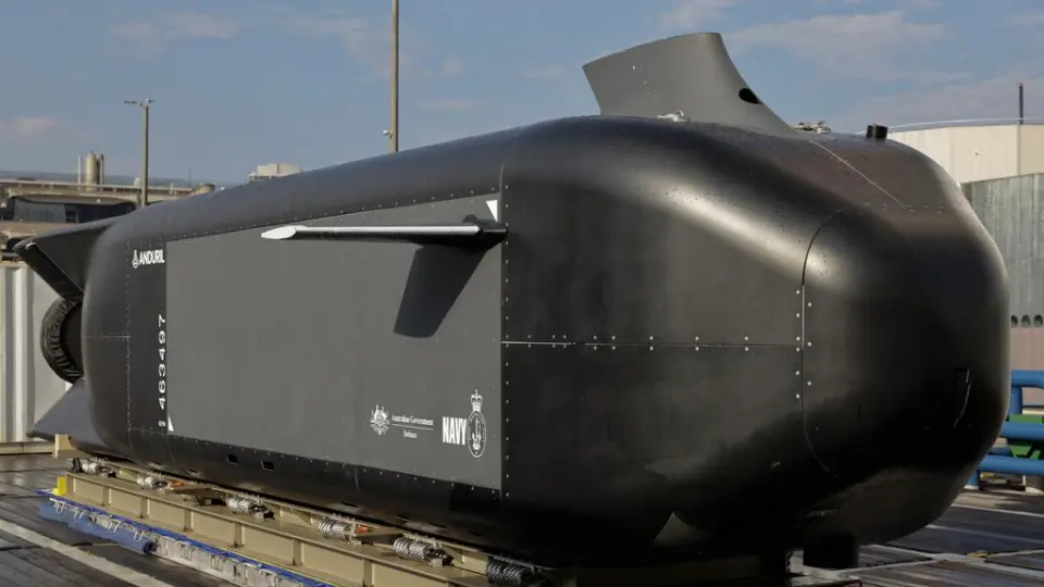 Первый прототип малозаметной подлодки "Призрачная акула".