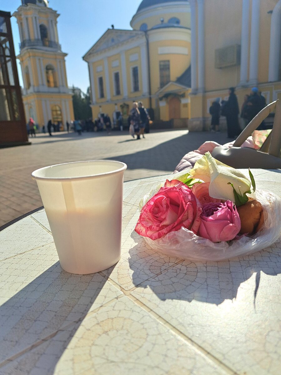 В Покровском монастыре. Москва.