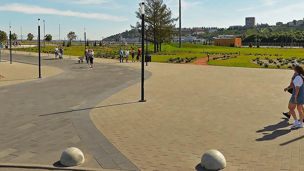 Короткий фрагмент про набережные, парки и площади - https://rutube.ru/video/573ef198ea89d28b5a8a23f9435d56b4