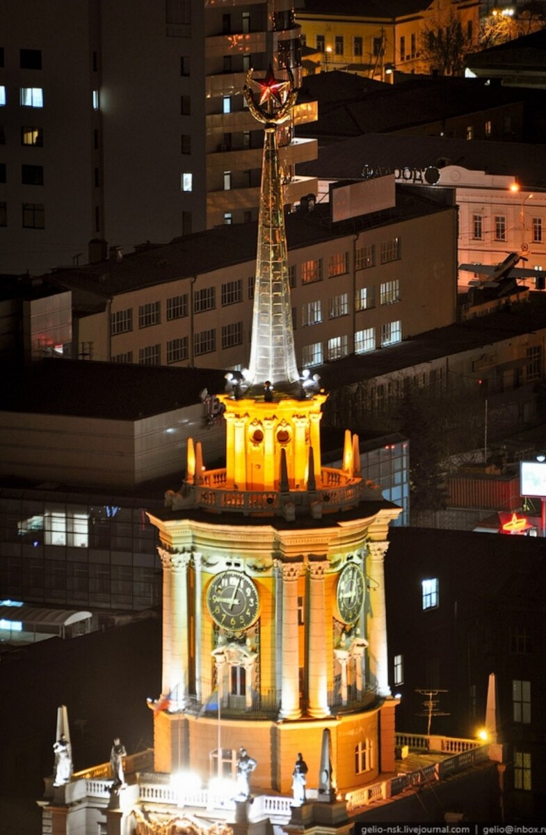 Шпиль морвокзала сочи. Шпиль на московском проспекте. Шпиль башни. Веллингтон шпиль. Башня со шпилем.