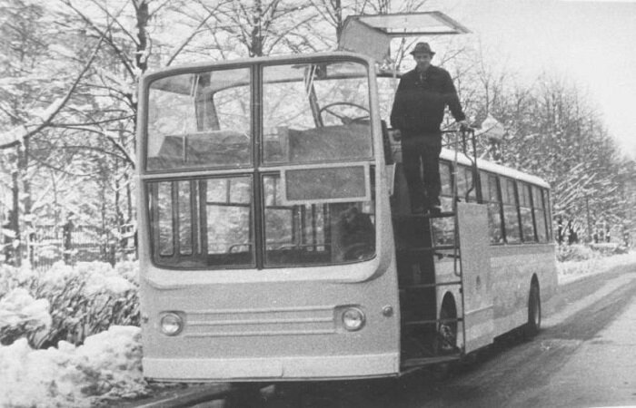  Выпуск отечественных автобусов начался только в 1930-е годы, до этого молодому Советскому Союзу приходилось закупать их за рубежом – собственных производственных площадок не было.