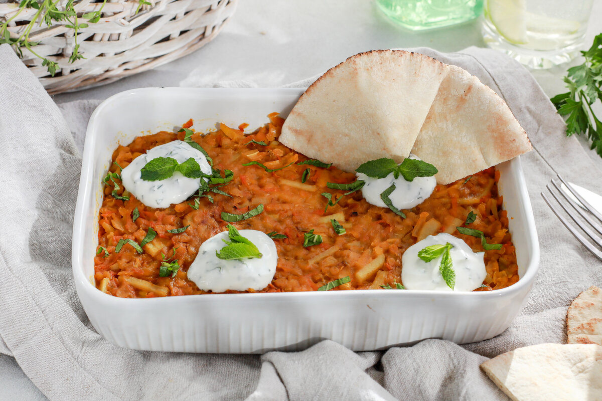  Запеканка из чечевицы с карри и греческим йогуртом