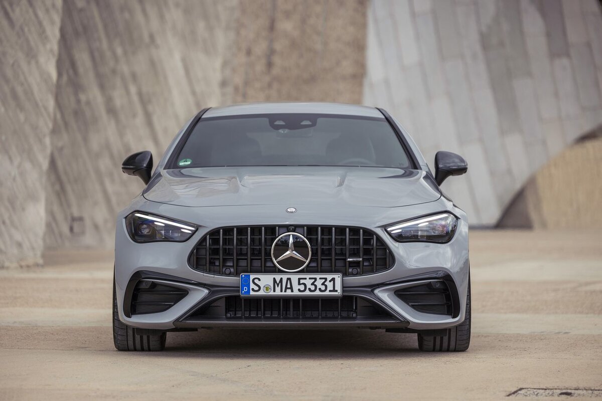 Mercedes-AMG CLE 53 Coupe 2024 - вид спереди