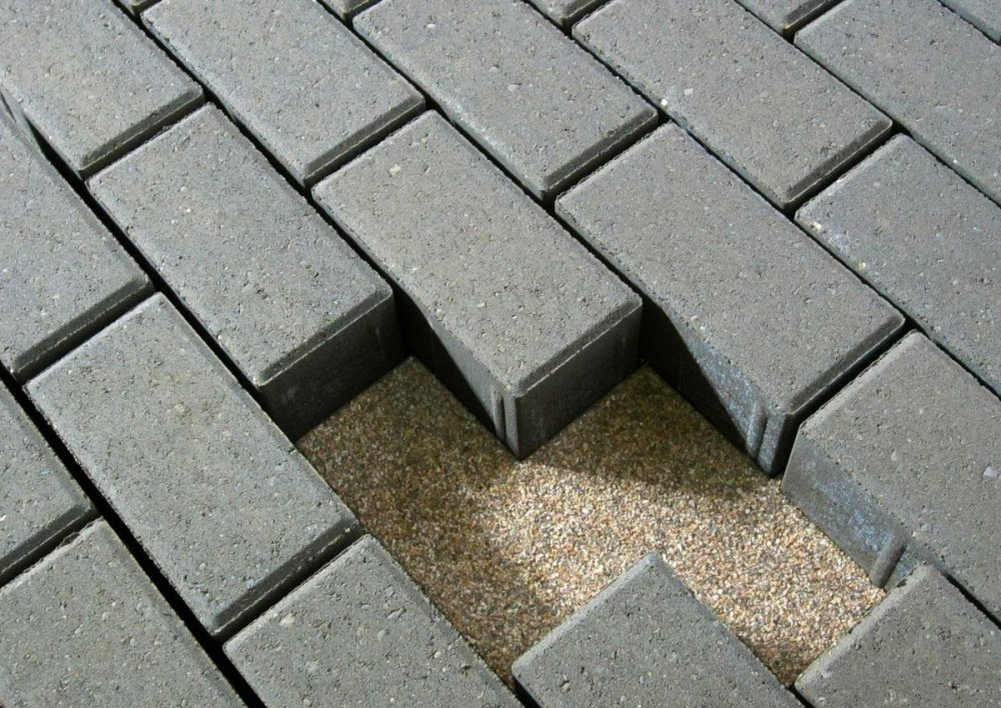 Зачем использовать растворы для брусчатки?