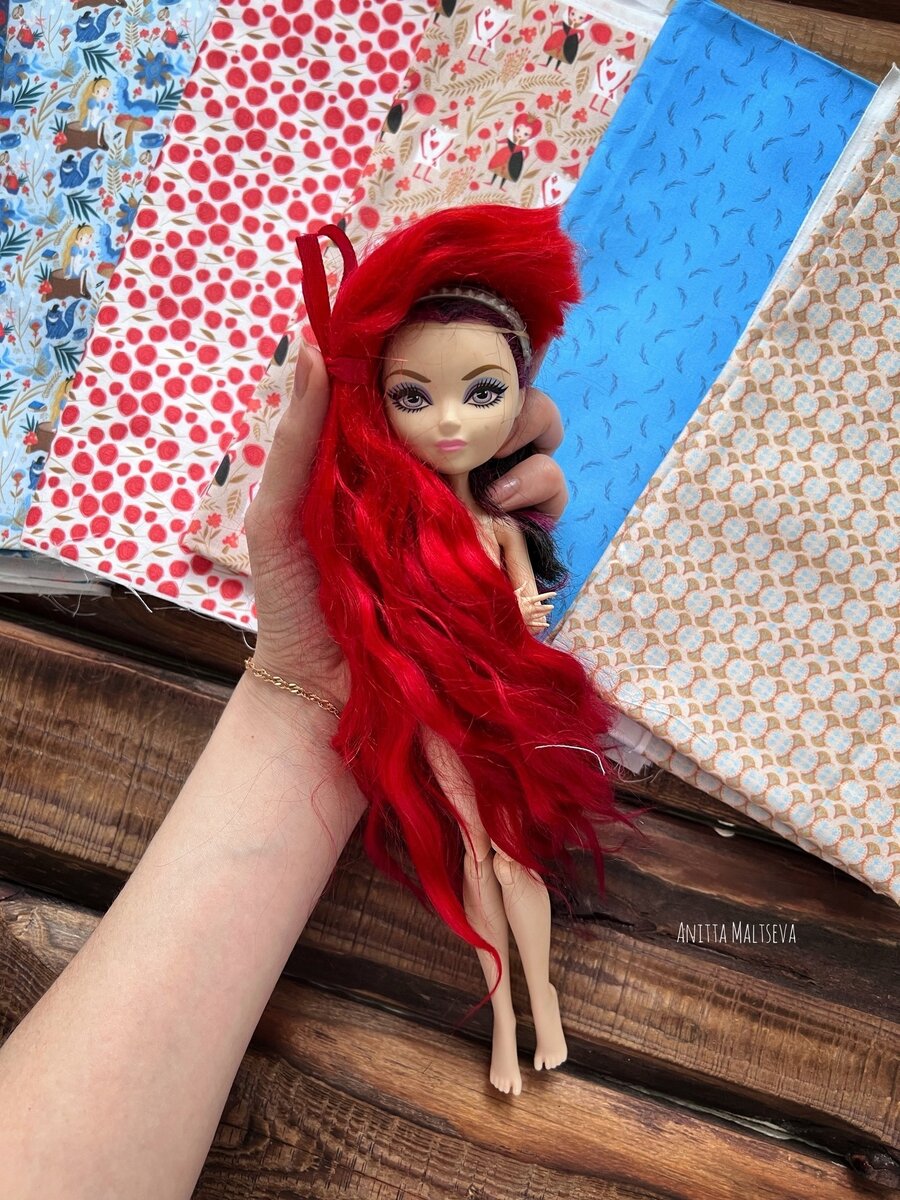 Ткань для образа Красной Королевы