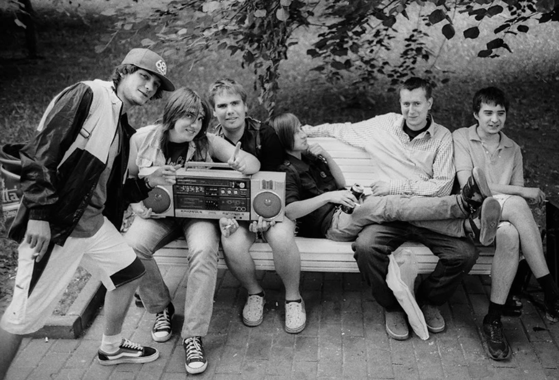 Вынести магнитофон во двор и включить музыку в СССР было очень круто, фото ...