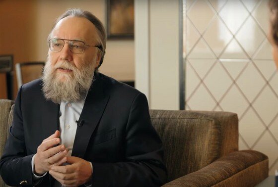    Александр Дугин и Такер Карлсон