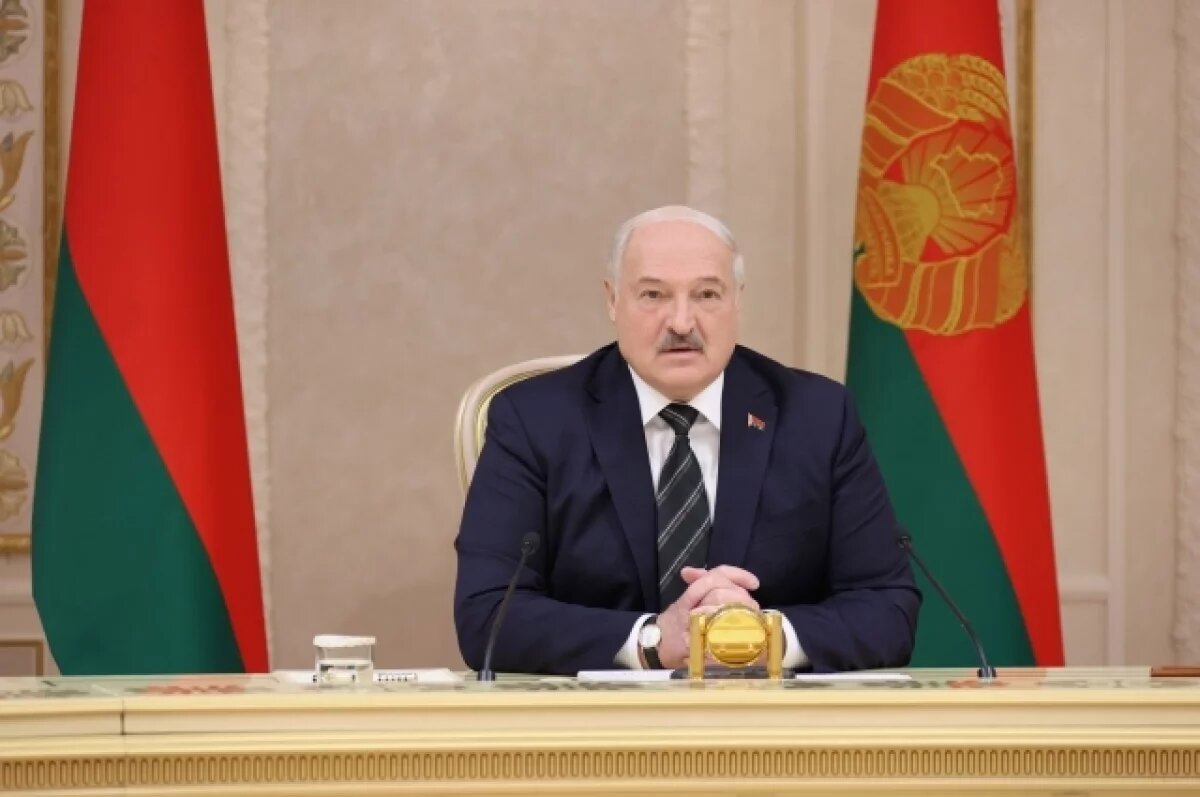    Лукашенко высказался об участии белорусов на ОИ-2024 в нейтральном статусе