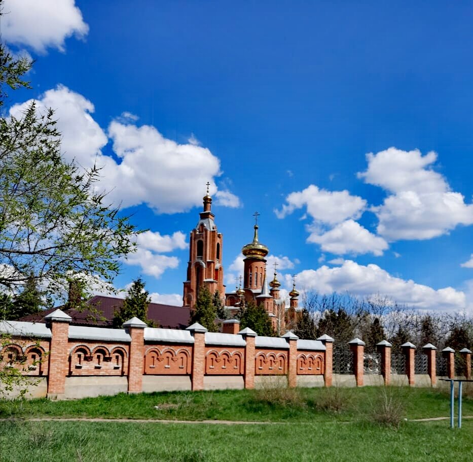 Покровский храм в Минводах (фото из архива автора) 