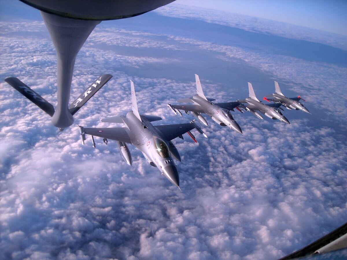    Истребители F-16 Fighting Falcon Королевских ВВС ДанииCC BY 2.0 / DVIDSHUB / Royal Danish Air Force F-16 Fighting Falcons