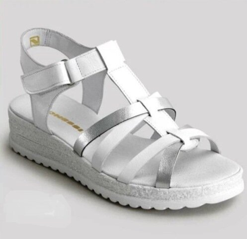 Женские босоножки