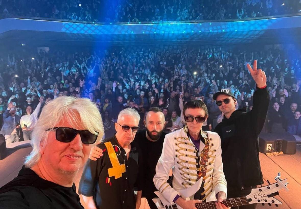 Огромные экраны на концертах в корее. Какие концерты будут в 2025 году. Огромные экраны на концертах в корее. Какие концерты будут в 2025 году. Какие концерты будут в 2025 году.