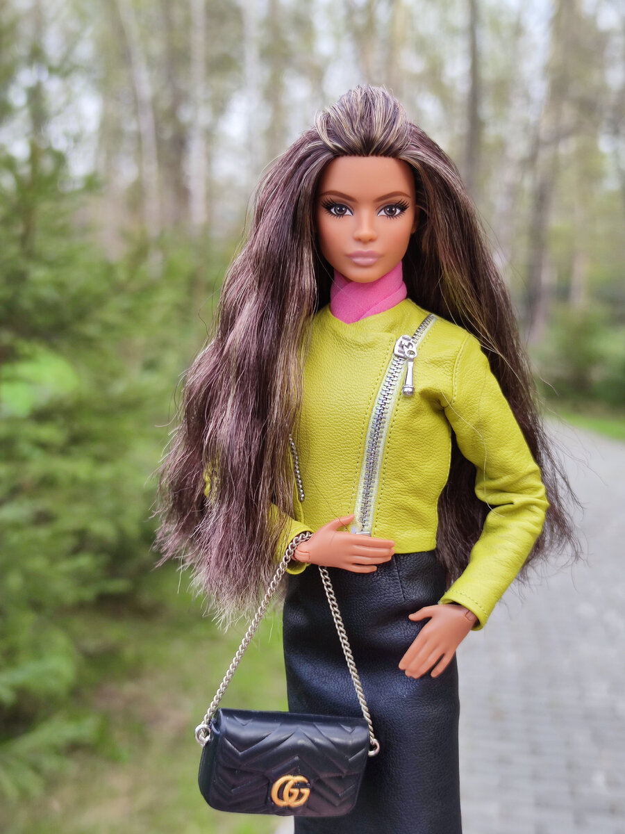 Barbie Looks #1 Лина в весеннем парке
