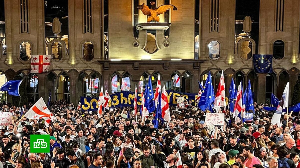    Митинг правящей партии «Грузинская мечта» в Тбилиси собрал около 100 тысяч человек