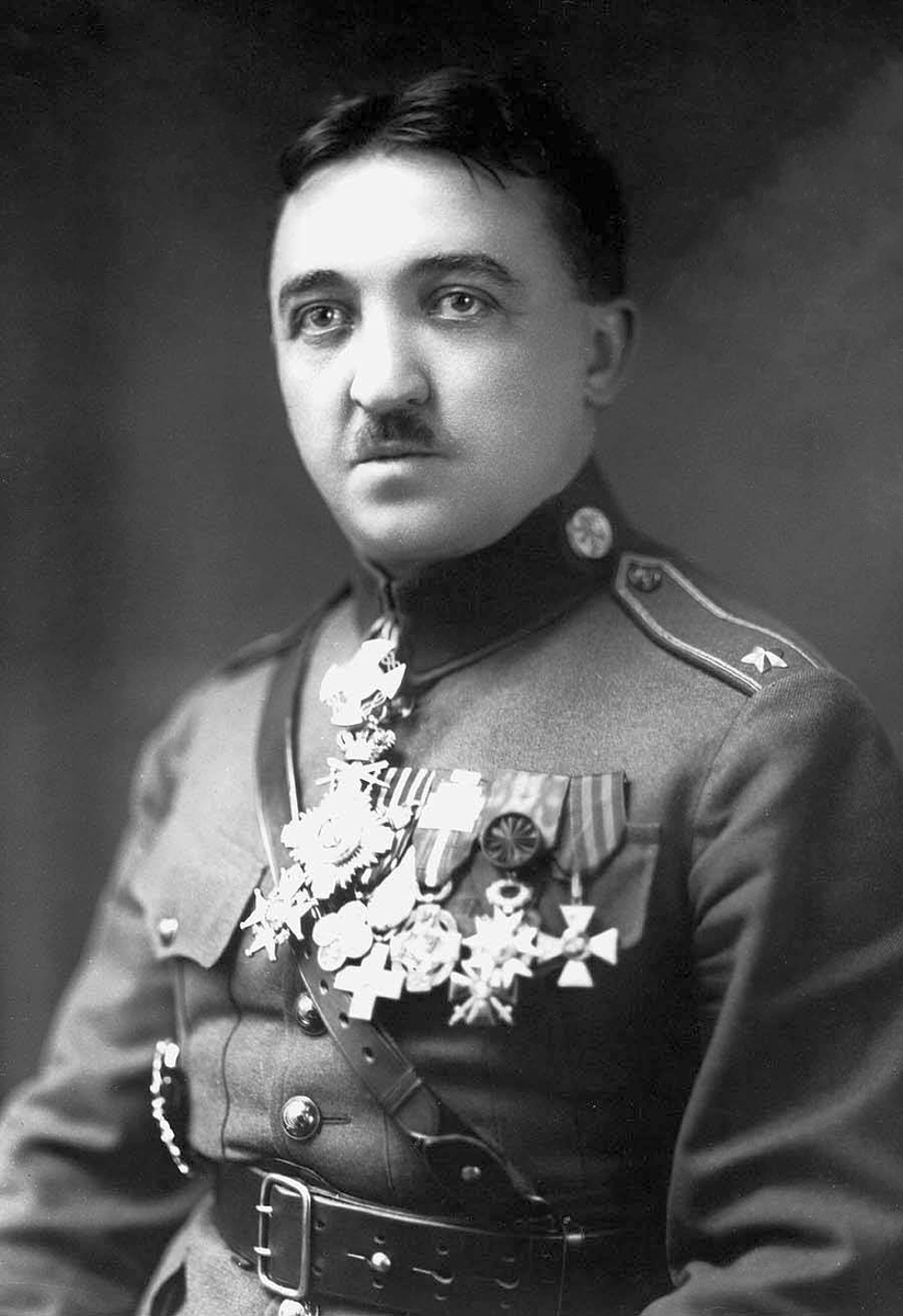 Во время мятежа чехословацкого корпуса (май 1918 года) принял командование эшелонами, сосредоточенными в районе Пензы, став командующим одной из самых крупных групп Чехословацкого корпуса из 8 тысяч человек — Пензенской, сосредоточенной на момент начала боевых действий в районе городов Сердобск — Балашов — Пенза. Выступил против большевиков в Пензе 28 мая 1918 года, затем двинул свои силы на Сызрань. Участвовал в свержении советской власти в Самаре 8 июня 1918 года. При его активной помощи взята Уфа. Организатор успешного продвижения антибольшевистских войск на Симбирск. В начале июля 1918 года снова прибыл в Самару в чине полковника на посту начальника 1-й Чехословацкой дивизии. Приказом от 17 июля 1918 года Чечек был назначен Главнокомандующим всеми войсками Народной армии КОМУЧа и мобилизованными частями Оренбургского и Уральского казачьих войск. С середины июля 1918 — командующий Поволжским фронтом Народной армии КОМУЧа. Генерал-майор (2 сентября 1918 года), один из лидеров Чехословацкого национального совета в Сибири в 1918—1920 годах.