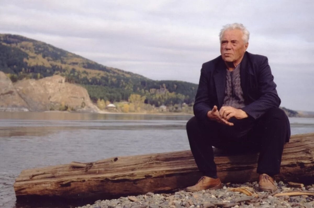    Виктор Астафьев.