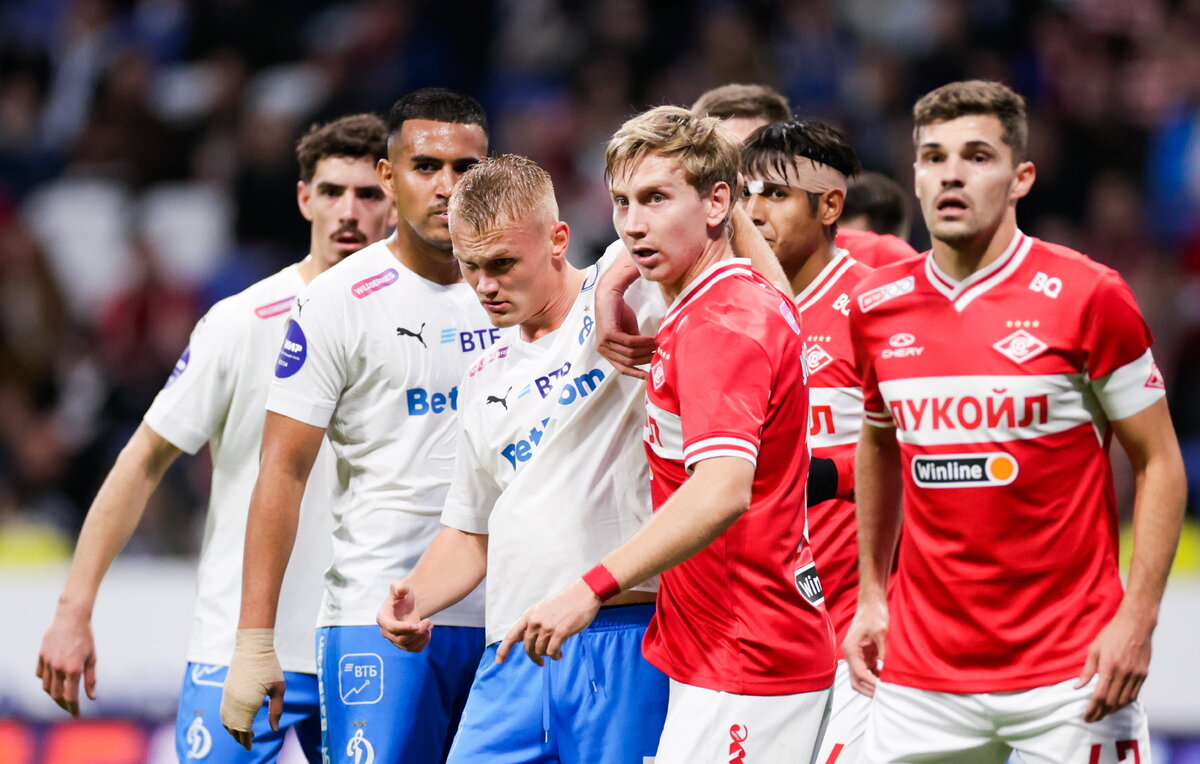    Игроки "Динамо" и "Спартака"  Михаил Синицын/ТАСС