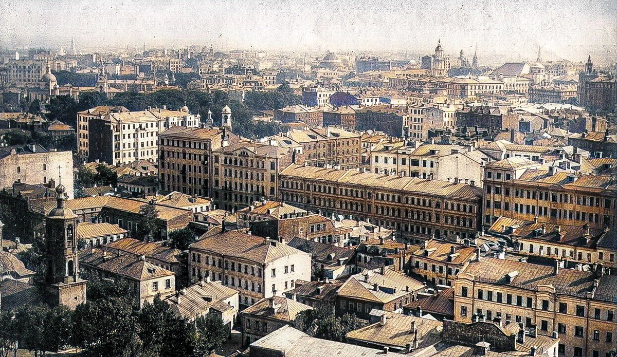 Вид на центр Москвы с Сухаревой башни в 1913 году. Фото: Past Vu