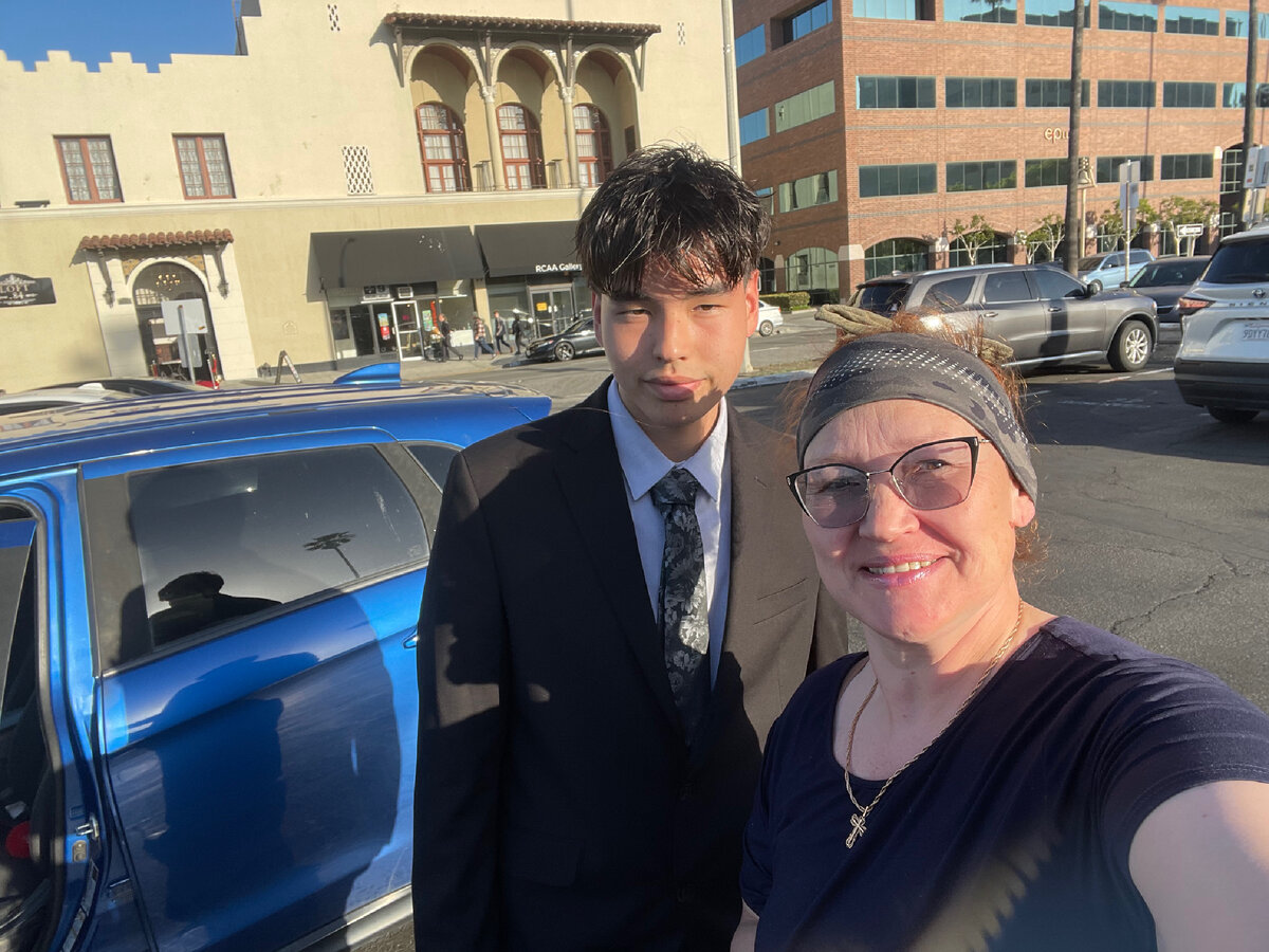 Перед школьным балом. 