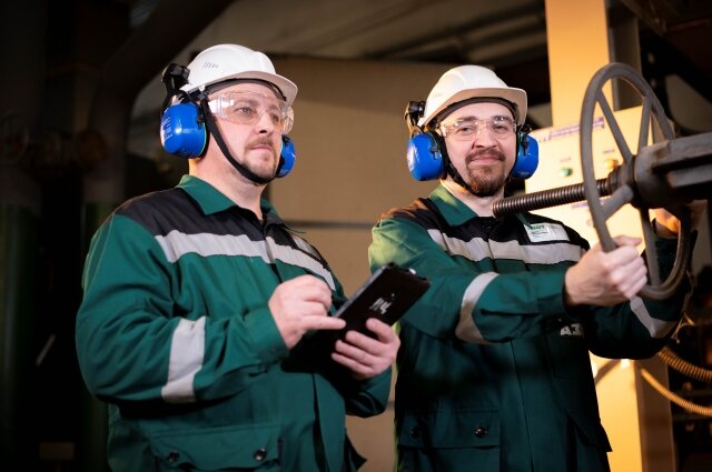    Сам Иван (справа) мечтает, чтобы его будущие сын или дочь продолжили династию Тороповых. Фото: Из личного архива/ Андрей Михайлов