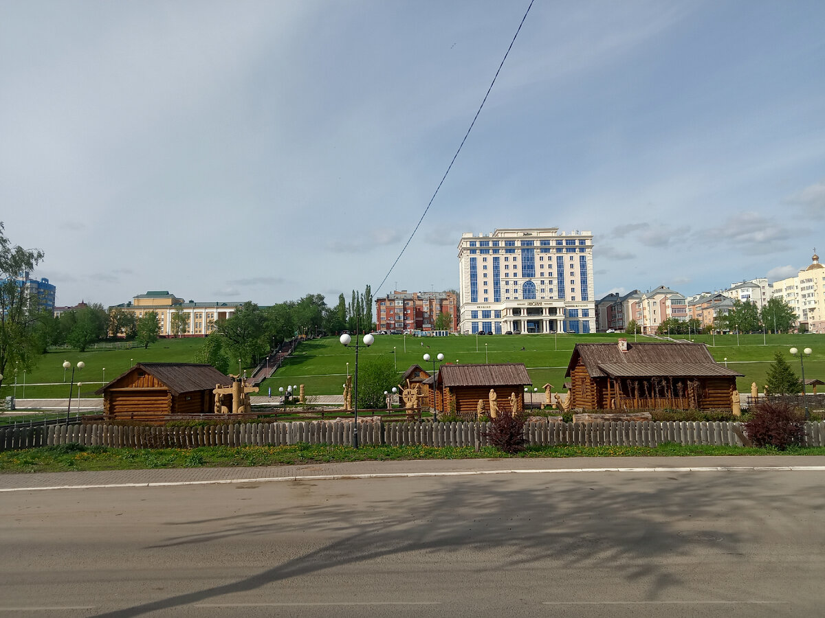 Мордовское подворье. Саранск. Вид на  набережную