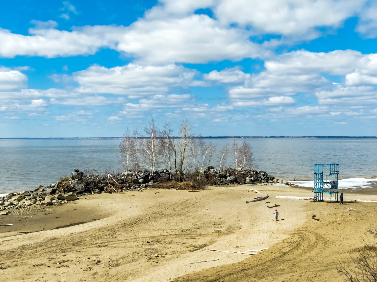 Пляж на камнях бердск