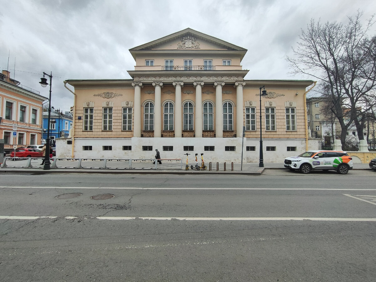 Прогулки по Москве. Пять причин пройтись по Пречистенке | С пенсией по  жизни | Дзен