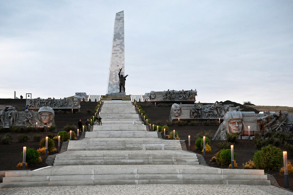 мемориал Саур-Могила. https://dnevnikturista.ru/photo/saur-mogila-foto