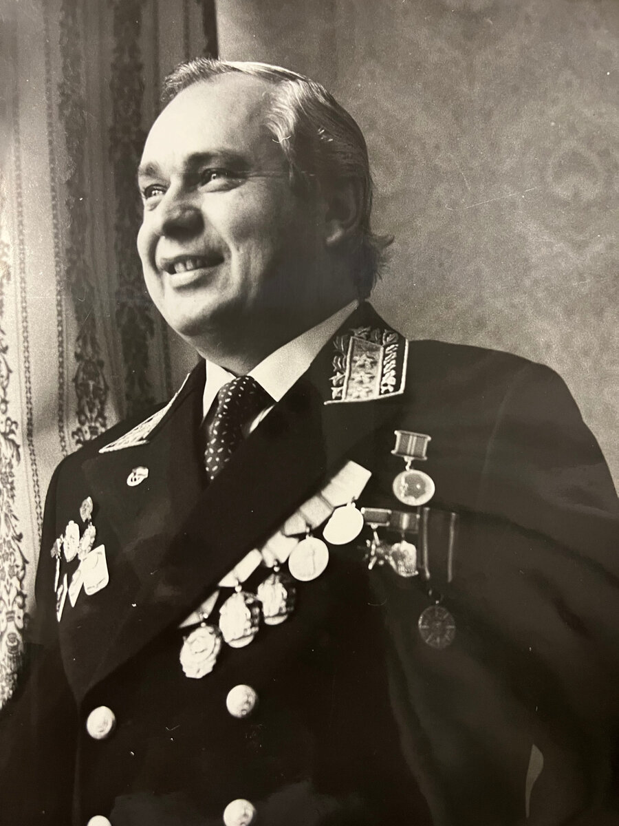 Генеральный консул СССР в Кракове. 1980 год. Фото из личного архива