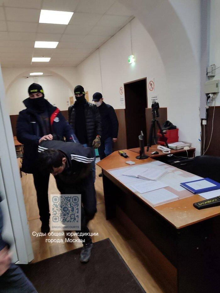 Фото: Суды общей юрисдикции города Москвы. Задержанных в "Крокус Сити Холле" жителей Таджикистана доставляли в суд 