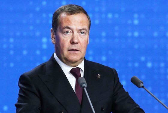    Дмитрий Медведев