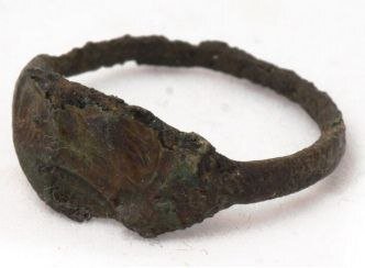 Перстень Веневитинова, найденный при эксгумации (хранится в Государственном литературном музее)