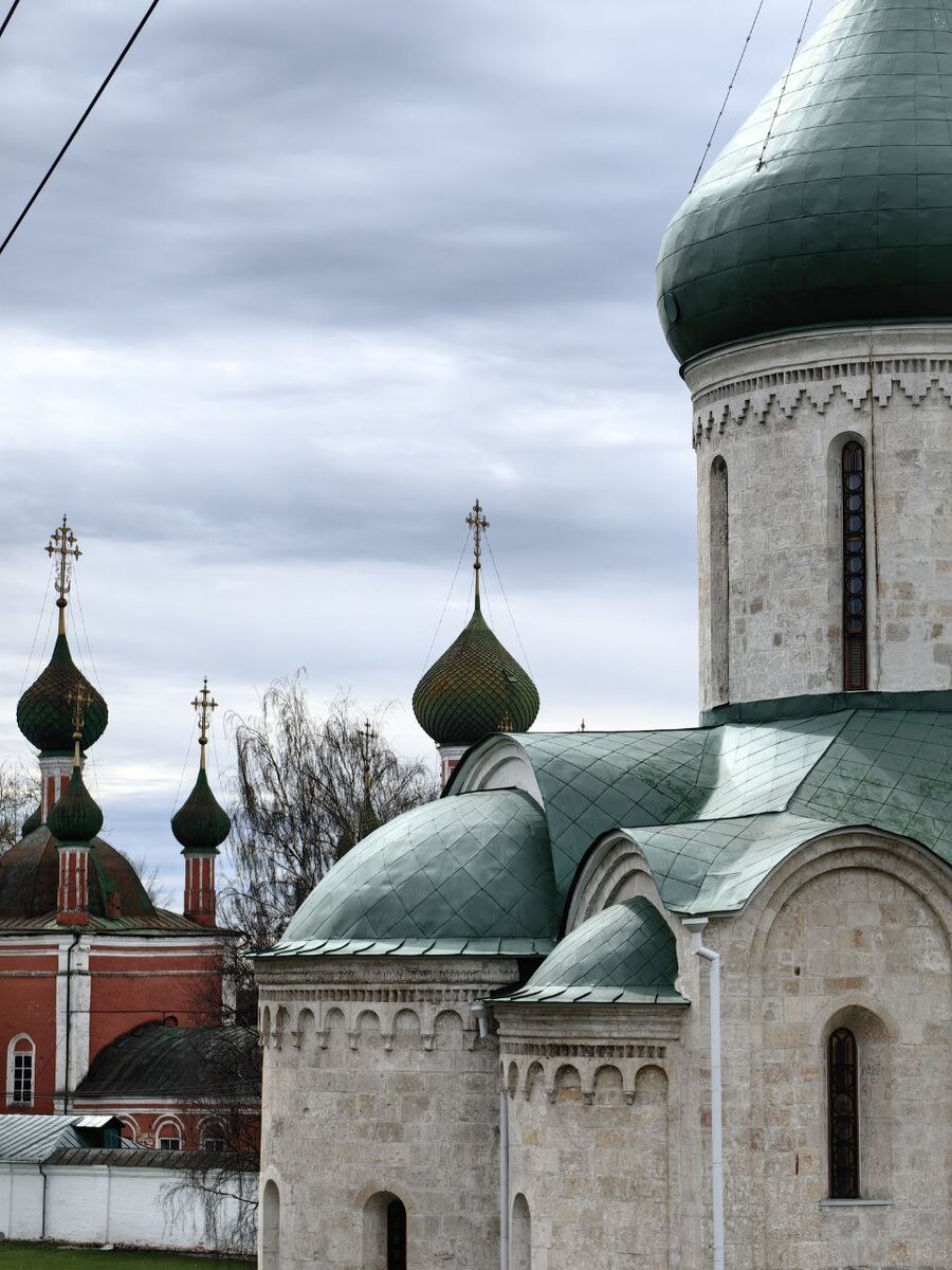 Вид на собор с вала
