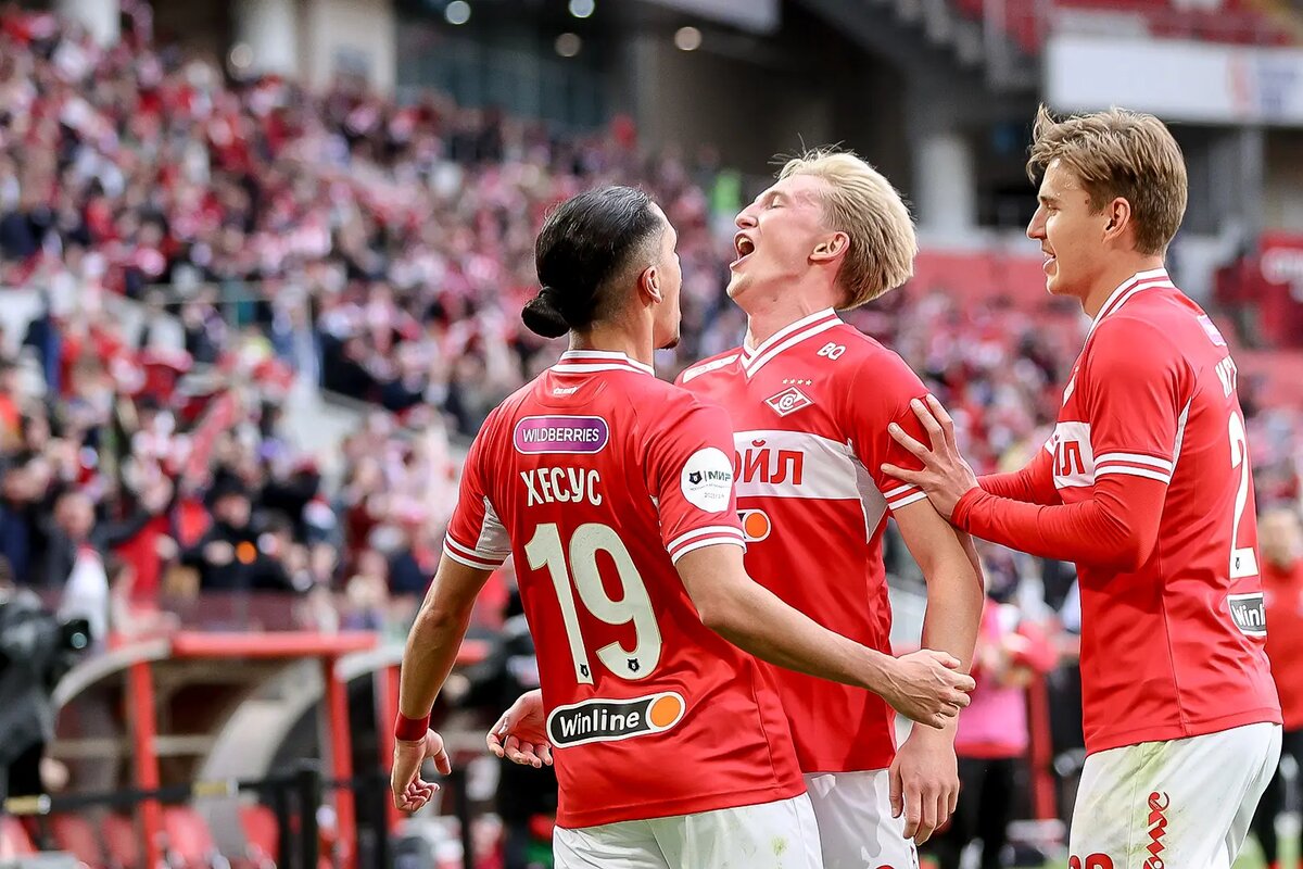 Радость спартаковцев после гола в ворота "Локо". Фото ФК "Спартак" 