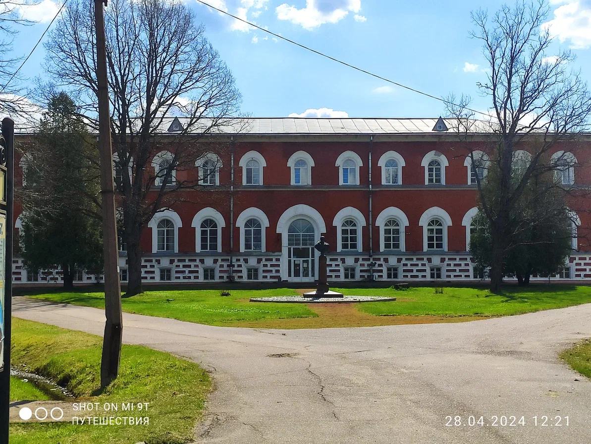 Лисино-Корпус. Фото автора