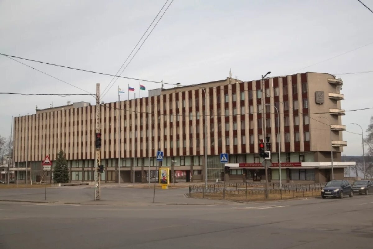    Глава Петрозаводска Колыхматова поздравила с Первомаем