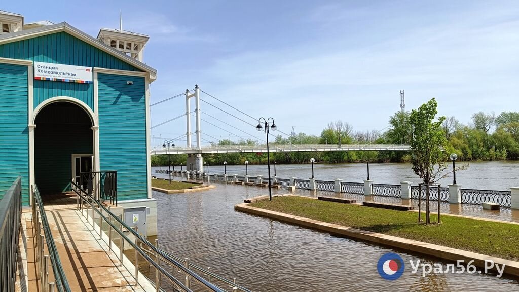    Уровень Урала в Оренбурге и Орске снизился еще на 5 сантиметров