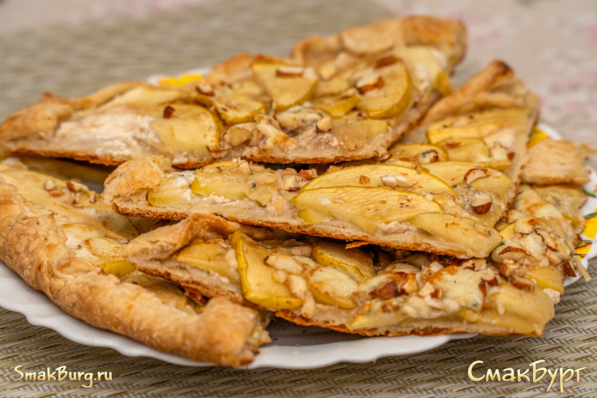 Изумительный пирог с яблоками, сыром и орехами - вкусный, быстрый и очень ароматный!