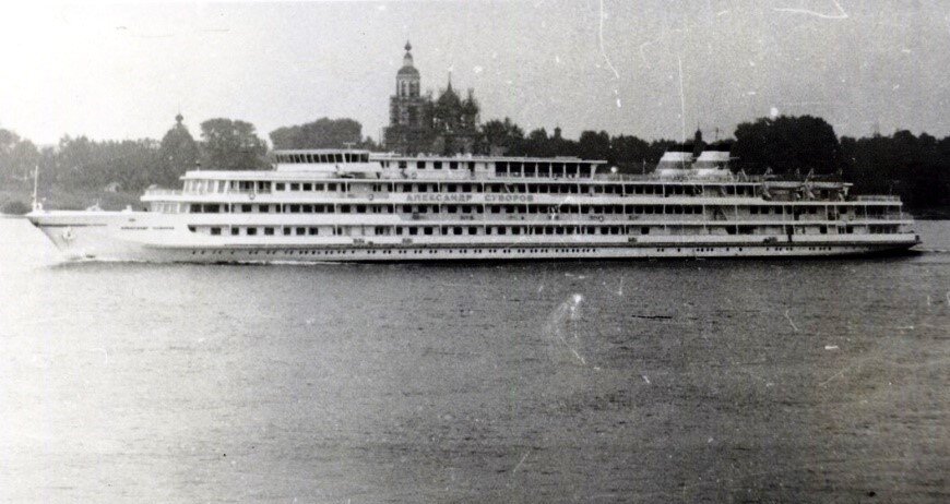 Теплоход «Александр Суворов». Фото: history.wikireading.ru