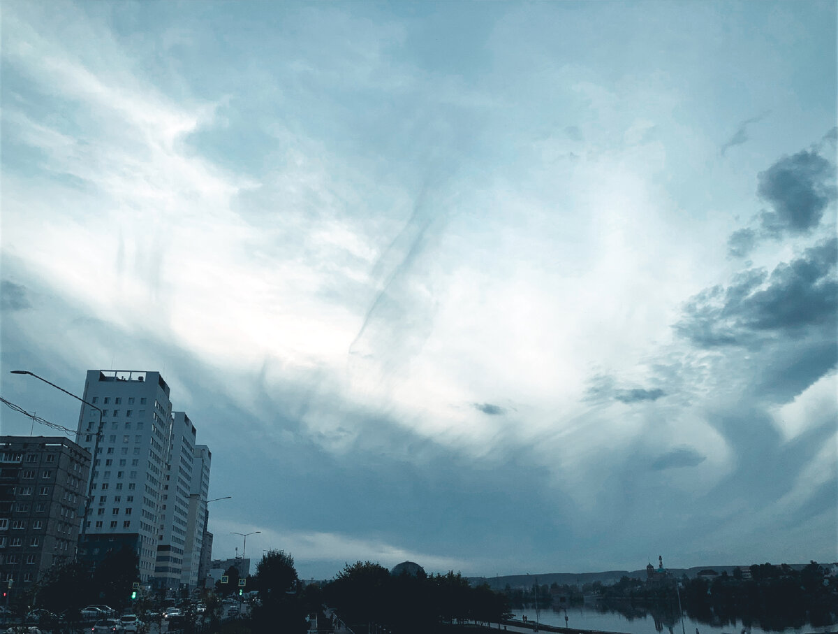 Личные фото автора канала.