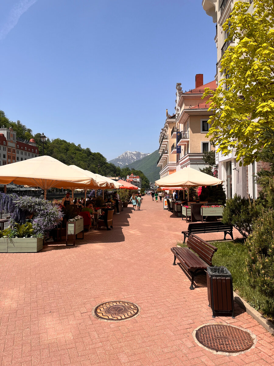 Похоже на Куршавель. Ключевое слово "похоже"