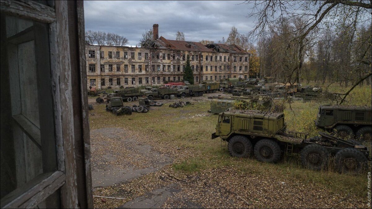 заброшенная воинская часть в подмосковье.