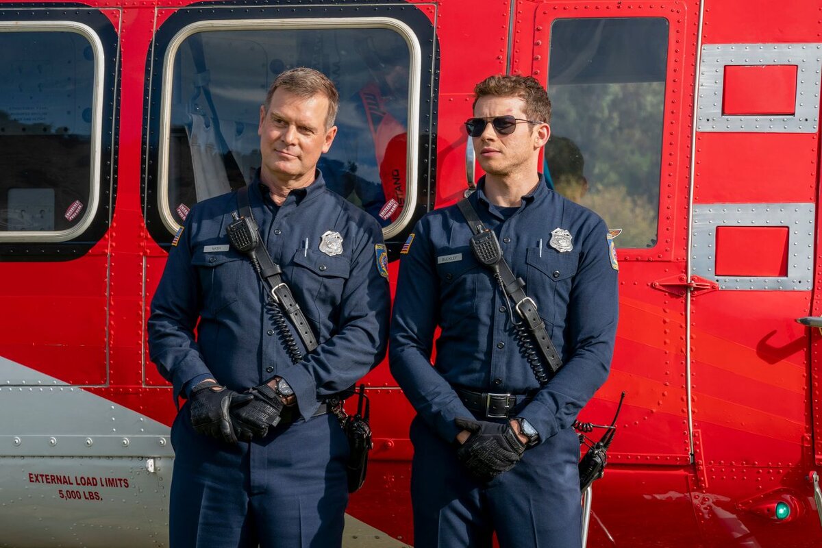 СЕРИАЛ "9-1-1: СЛУЖБА СПАСЕНИЯ"