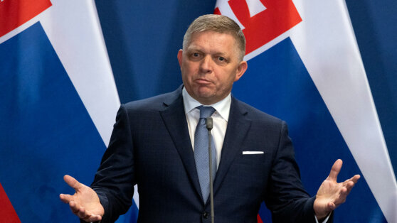    Премьер-министр Словакии отработал ночную смену на заводе Татьяна Сидорова