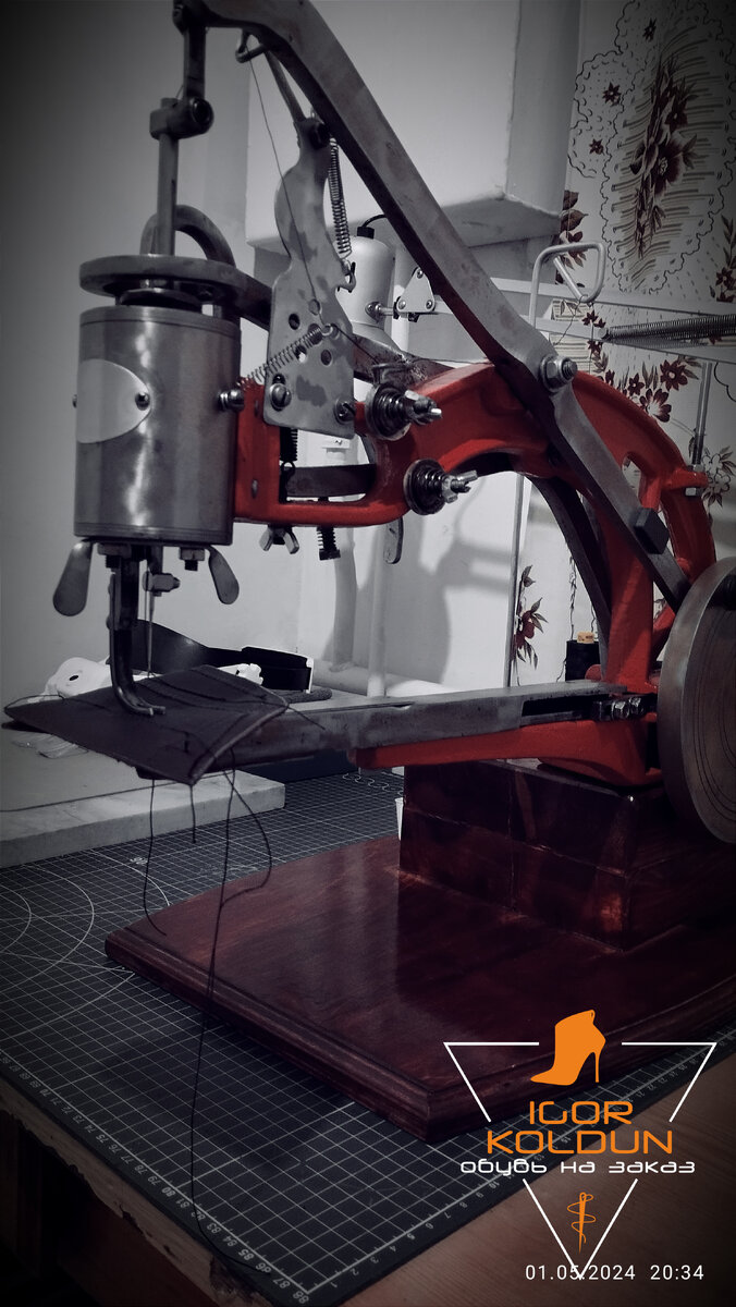 Рукавная швейная машина Версаль для ремонта обуви и сумок. 