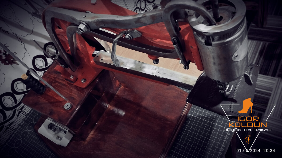 Швейная машина Версаль для ремонта обуви и сумок.