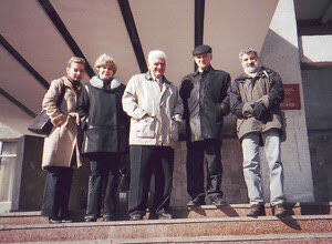 Справа налево: В.Л. Шпер, П.Я. Калита,  Ю.П. Адлер, Т.М. Полховская и я
на конференции в Одессе, 2005 г.